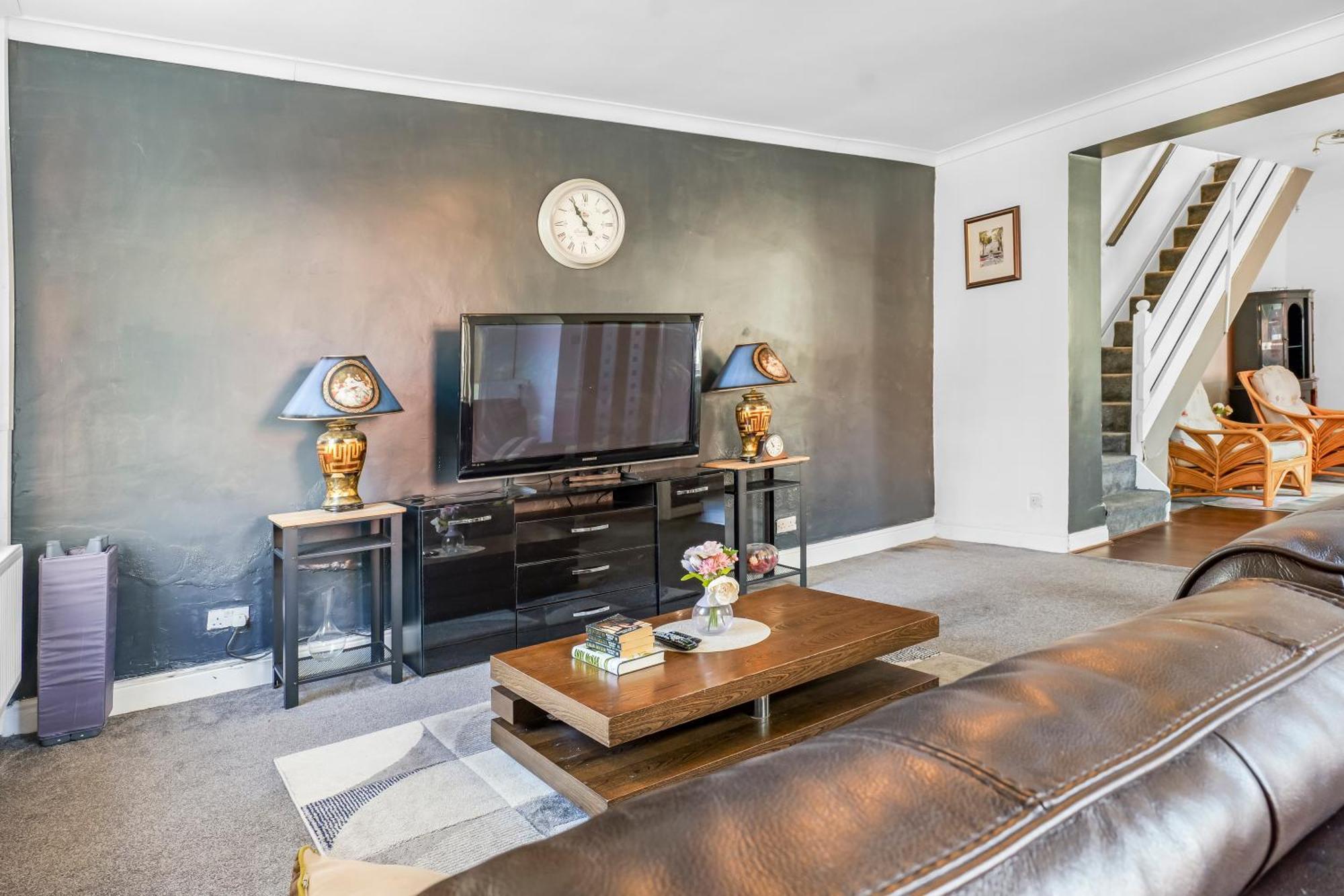 Rochdale 3 Bedroom House 2 Bath With Free Parking Sleeps 7 المظهر الخارجي الصورة