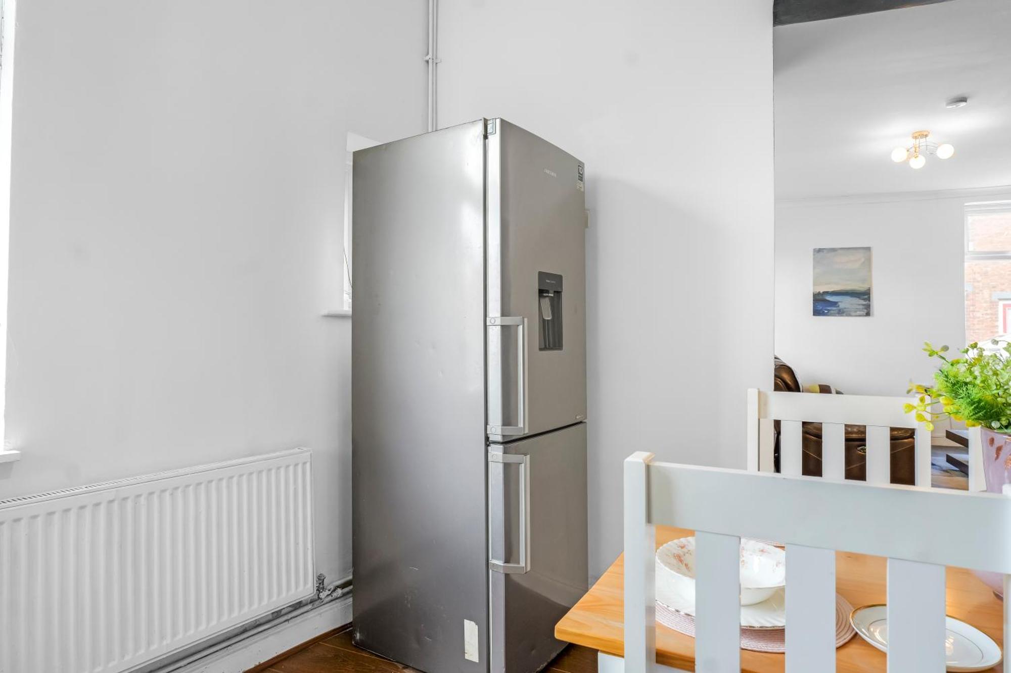 Rochdale 3 Bedroom House 2 Bath With Free Parking Sleeps 7 المظهر الخارجي الصورة